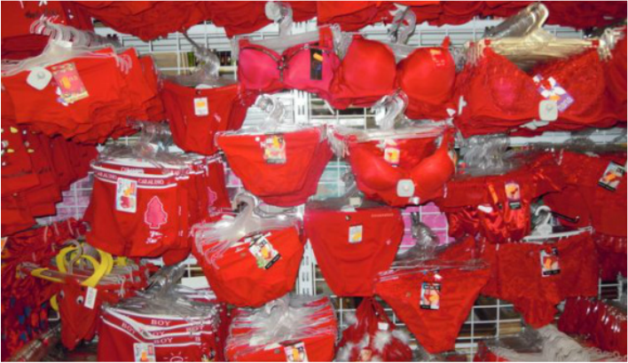 Travel abroad puts zing in New Years Eve / Karen McCann / enjoylivingabroad.com