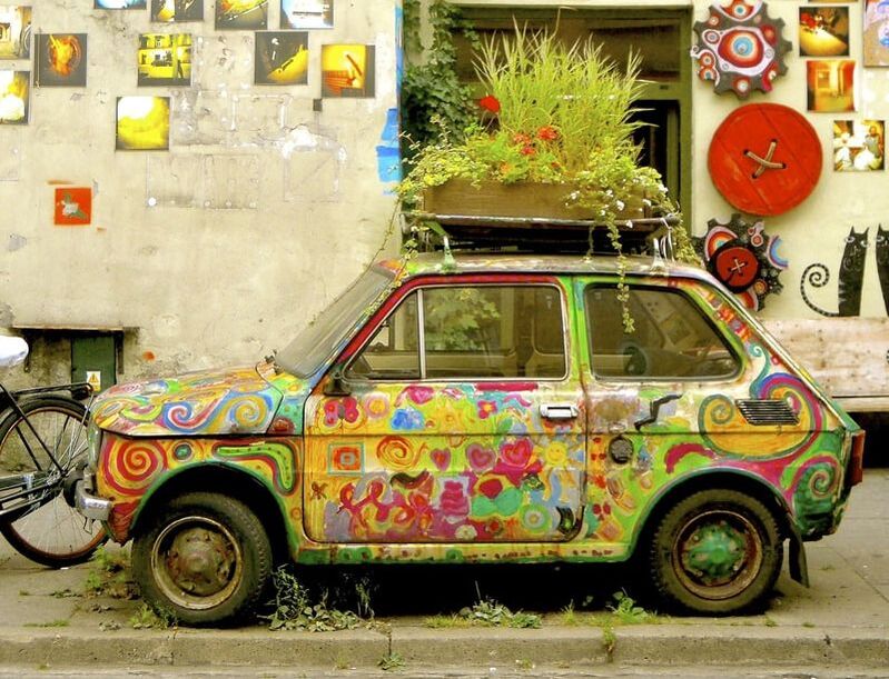 Repurposing that old car / Karen McCann / EnjoyLivingAbroad.com