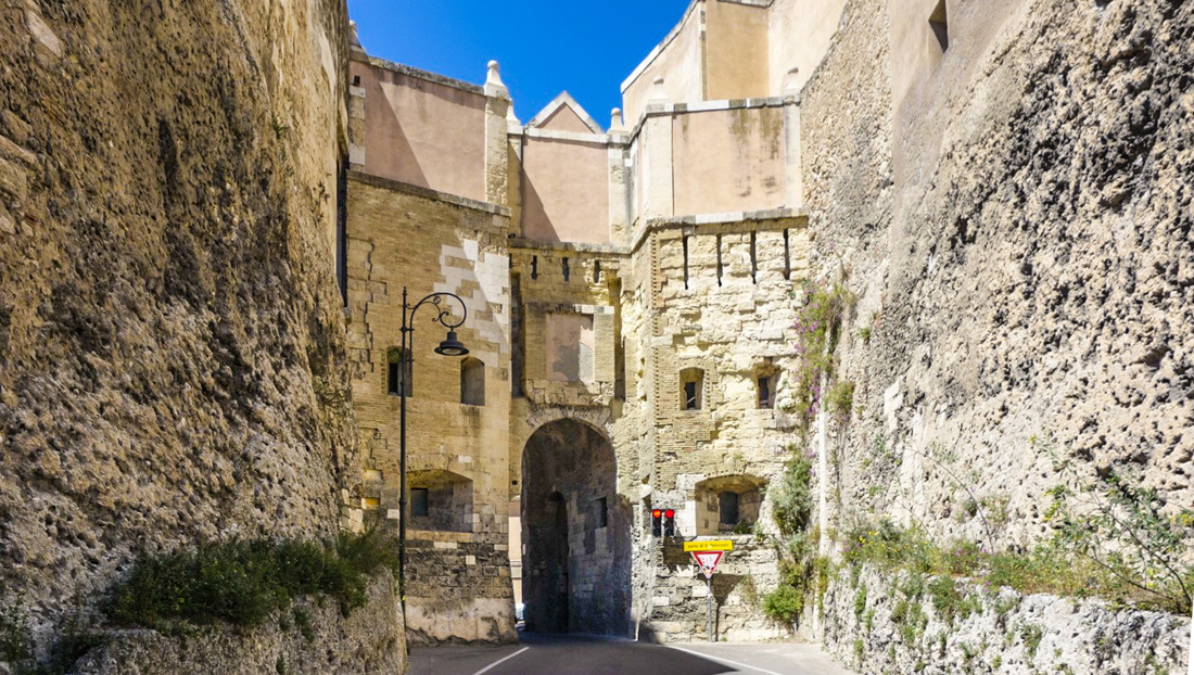 Beyond Triposo / 12 Best Travel Apps / EnjoyLivingAbroad.com