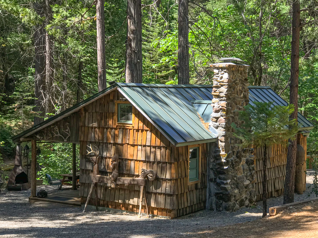 Love Creek Cabin / Off-Grid Family Reunion / Karen McCann / EnjoyLivingAbroad.com