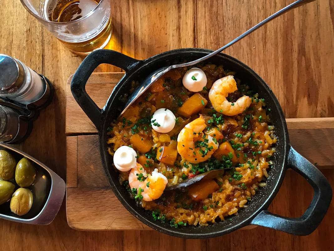 Bar Castizo / 3 Food Tribes of Seville, Spain / Karen McCann / EnjoyLivingAbroad.com