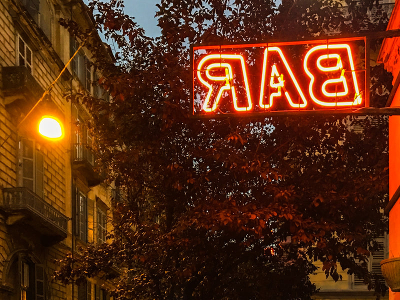 Best dive bars in Italy / Karen McCann / EnjoyLivingAbroad