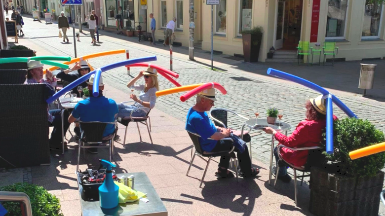 Germany's Creative Social Distancing / From Parties to Protests: the Tricky Art of Social Distancing / Karen McCann / EnjoyLivingAbroad.com