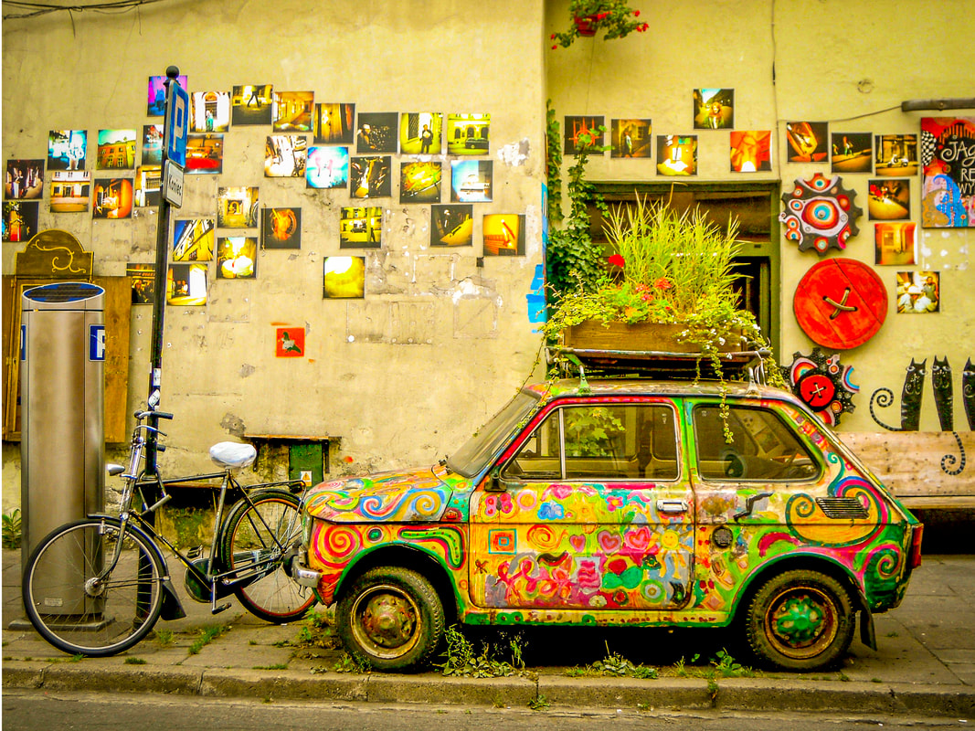Curated Reality / Paris / Orlando / Seville / Karen McCann /enjoylivingabroad.com