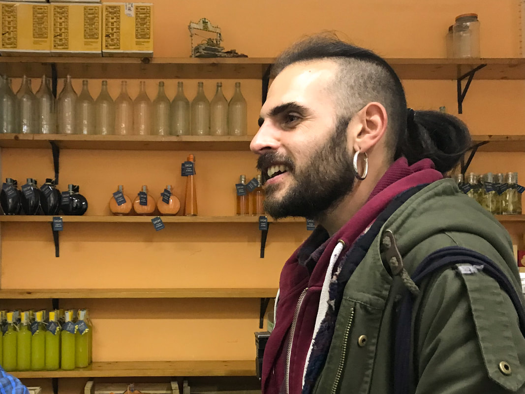 Naples Street Food Tour / Alessandro, guide & fire juggler / Dive Bars of the Mediterranean / Karen McCann / EnjoyLivingAbroad.com
