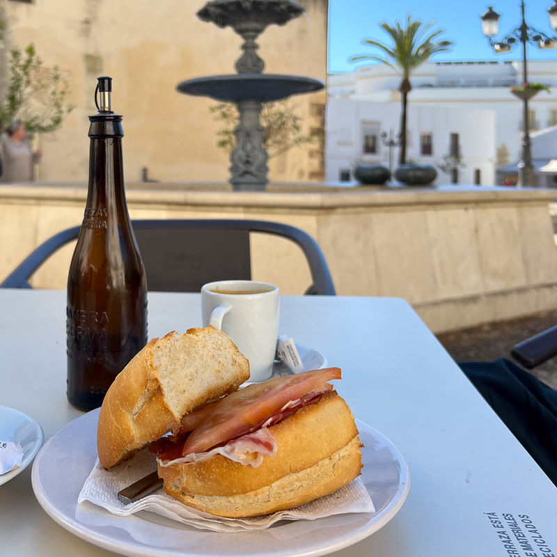 Second breakfast, Spanish tradition / Where in the World Can You Relax? / The Amigos Project / Karen McCann / EnjoyLivingAbroad.com