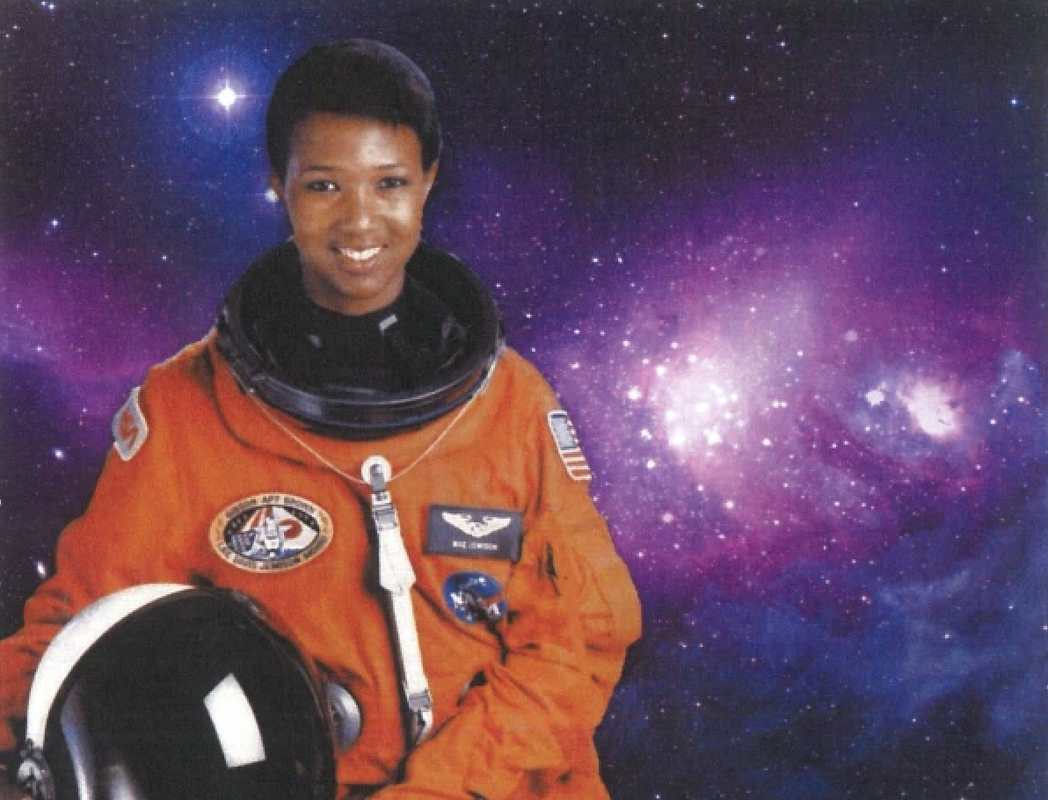 Mae Jemison / Astronaut / Overlook Effect / Expat Life / Karen McCann / EnjoyLivingAbroad.com