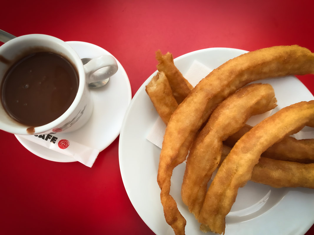 Seville, Spain 2021 / Second Breakfast Tradition / Karen McCann / EnjoyLivingAbroad.com
