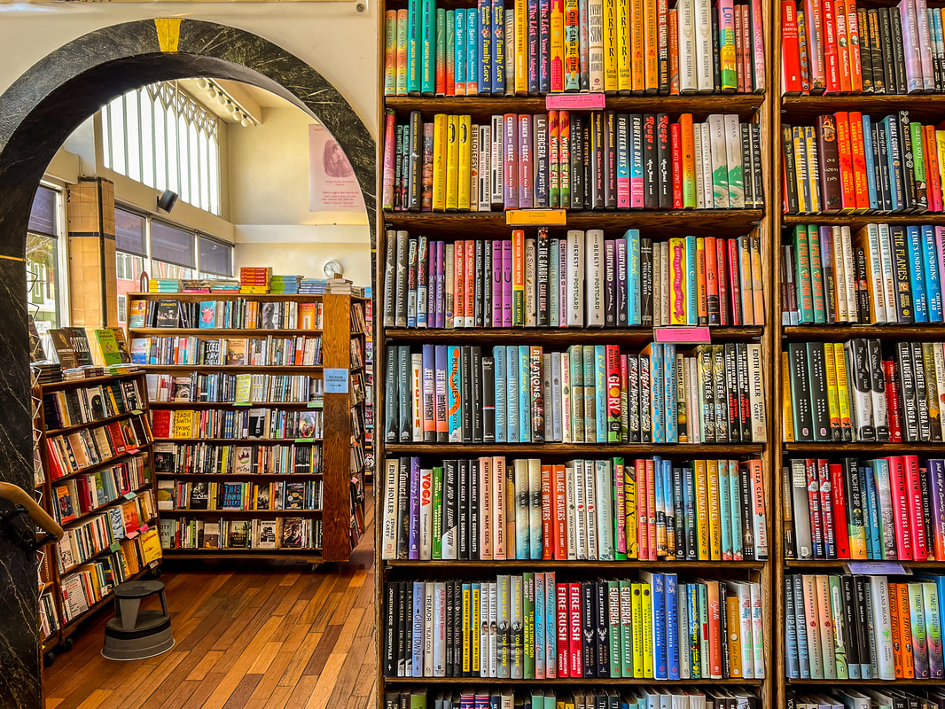 10 Books You'd Want on a Desert Island or Moving Abroad / Karen McCann / The Amigos Project / EnjoyLivingAbroad.com