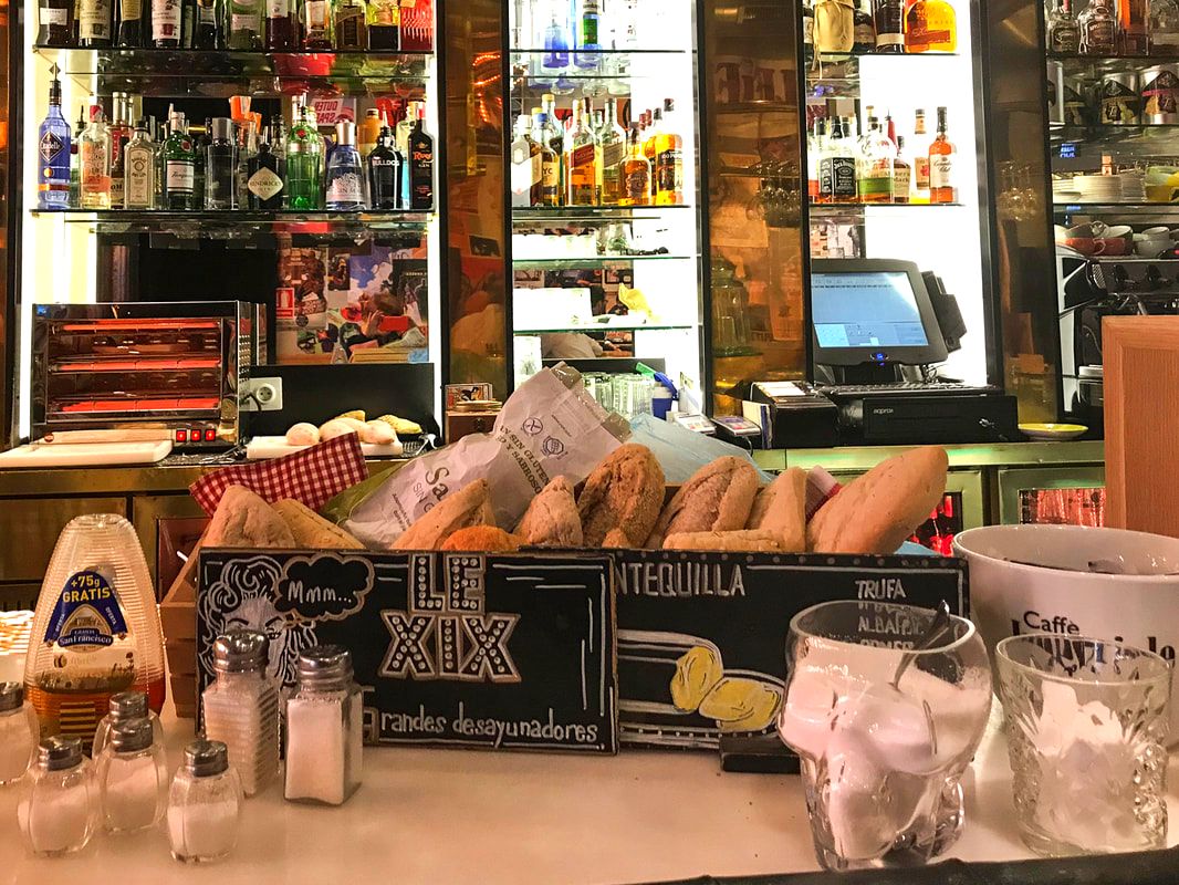 Le XIX / Breakfast in Seville, Spain / Karen McCann / EnjoyLivingAbroad.com